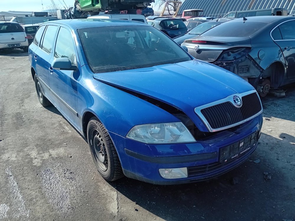 Škoda Octavia II 1.9 TDI ( BKC ) 77kW r.2005 modrá  na náhradní díly