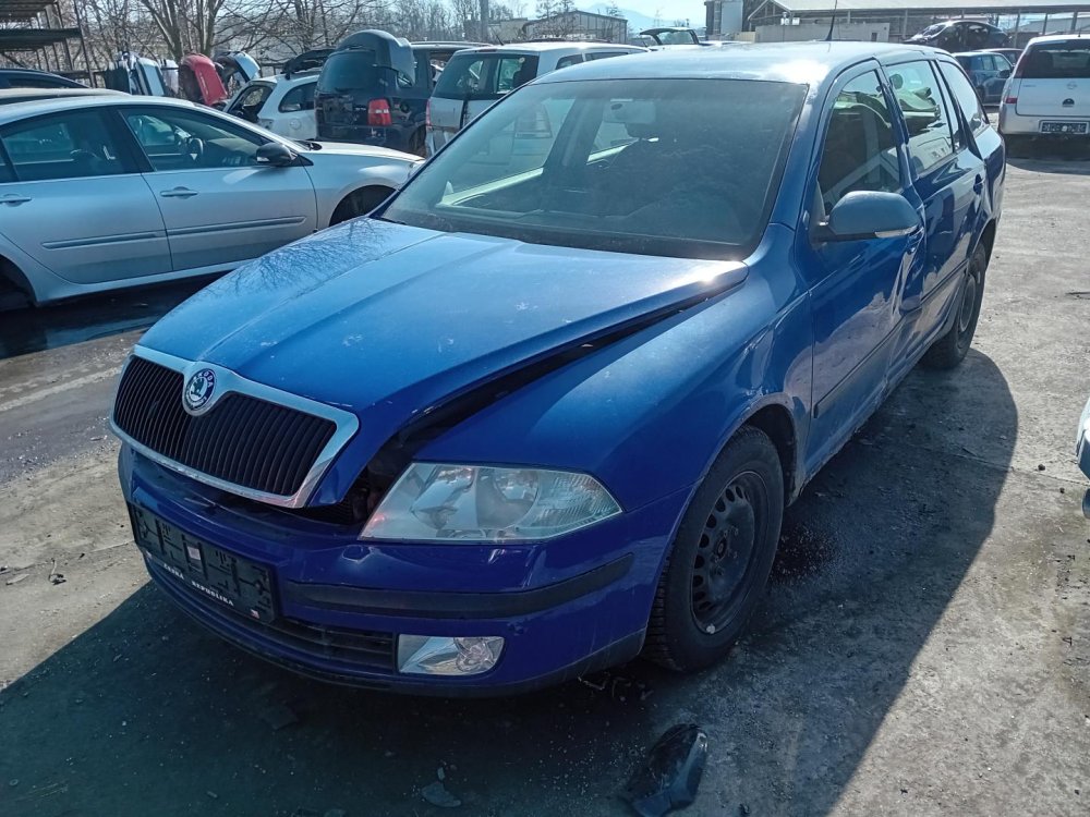 Škoda Octavia II 1.9 TDI ( BKC ) 77kW r.2005 modrá  na náhradní díly