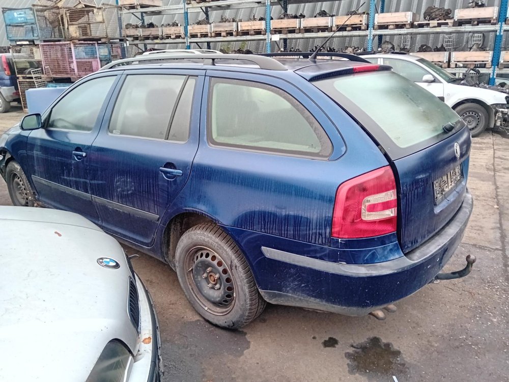 Škoda Octavia II 2.0 TDI ( BMM ) 103kW r.2007 modrá na náhradní díly