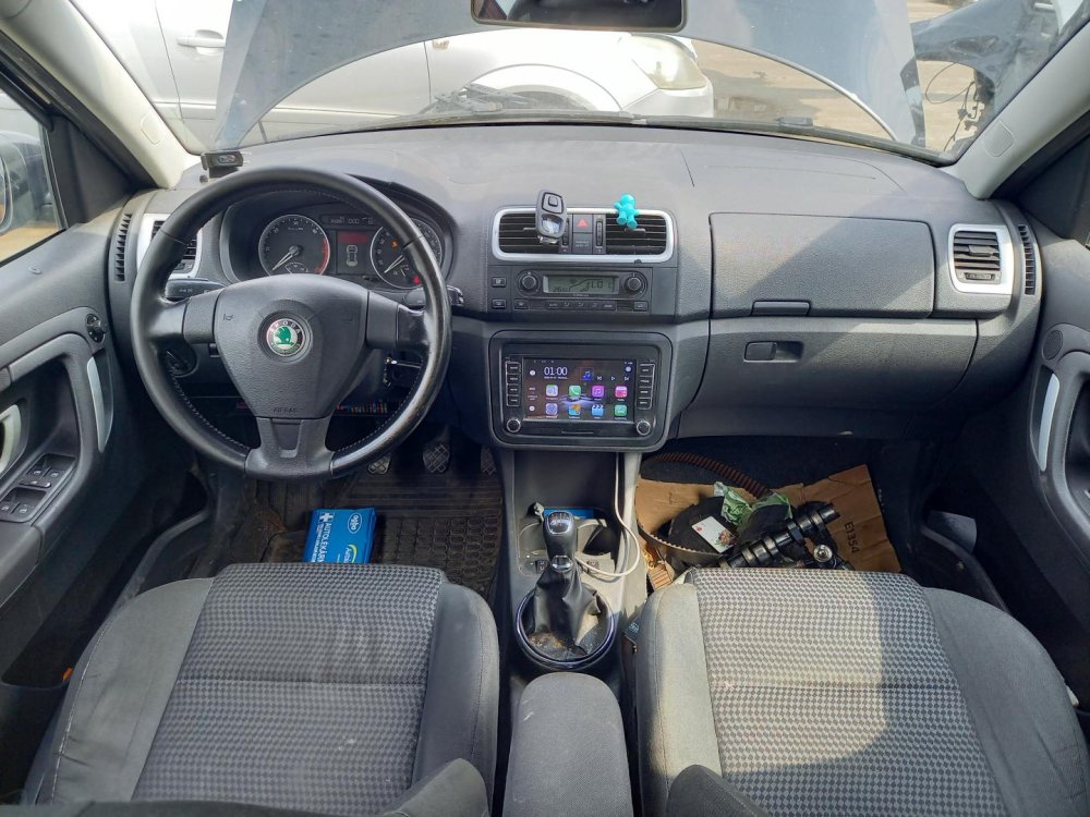 Škoda Roomster 1.4 ( BMS ) 59kW r.2006 černá na náhradní díly  