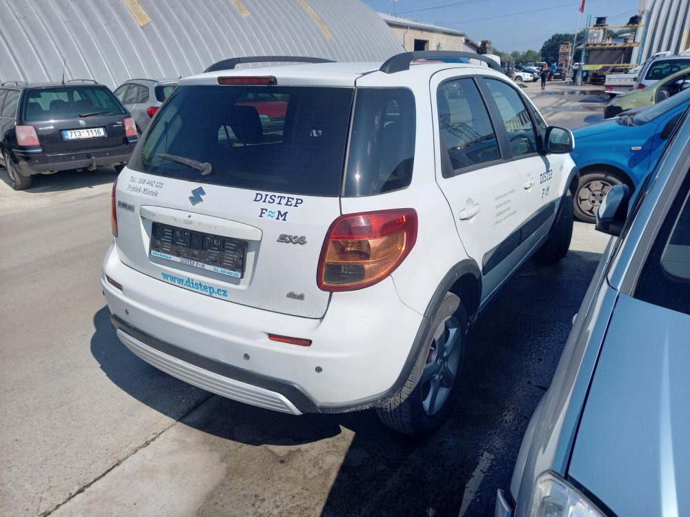 Suzuki SX4 1.6 4x4 ( M16A ) 79kW r.2008 bílá  na náhradní díly  