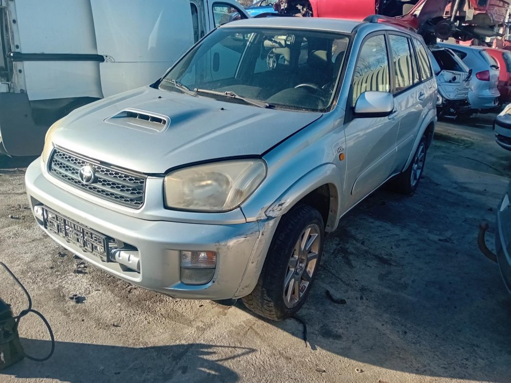 Toyota RAV4 2.0 D ( 1CD-FTV ) 85kW r.2002 na náhradní díly