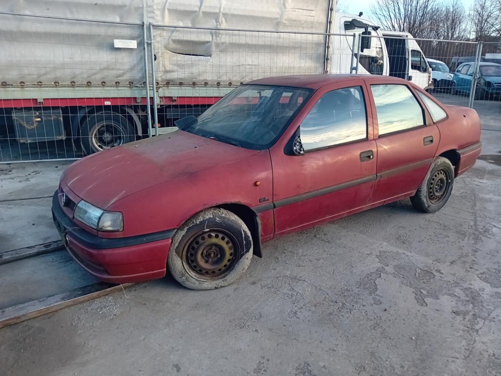 Vectra A 1.8 ( C18NZ ) 66kW r.1994 na náhradní díly