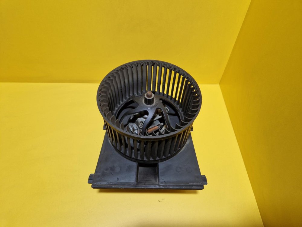 VENTILÁTOR TOPENÍ 1J1819021B - VW / ŠKODA / SEAT / AUDI - 12981