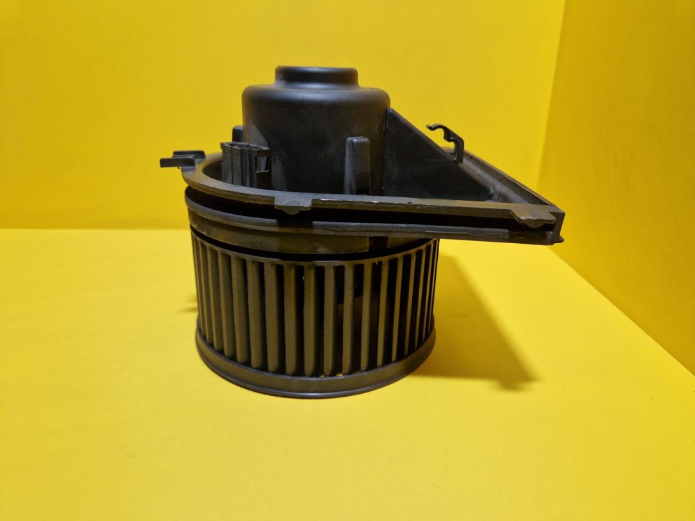 VENTILÁTOR TOPENÍ 1J1819021B - VW / ŠKODA / SEAT / AUDI - 12981