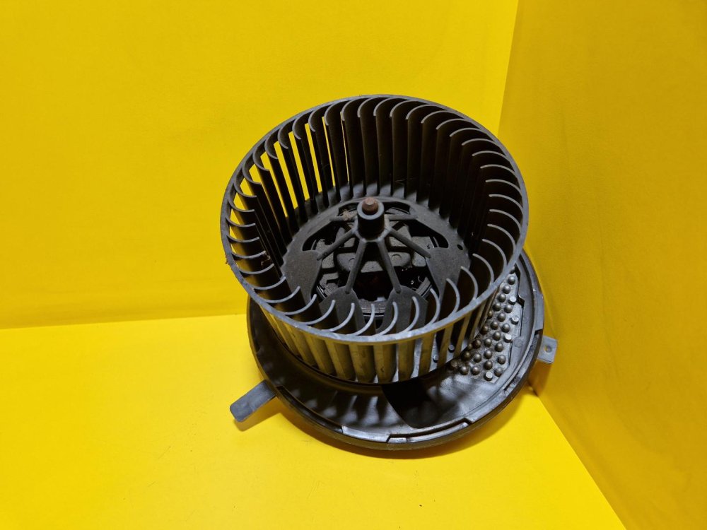 VENTILÁTOR TOPENÍ 1K1820015D - VW / ŠKODA / SEAT / AUDI - 13075