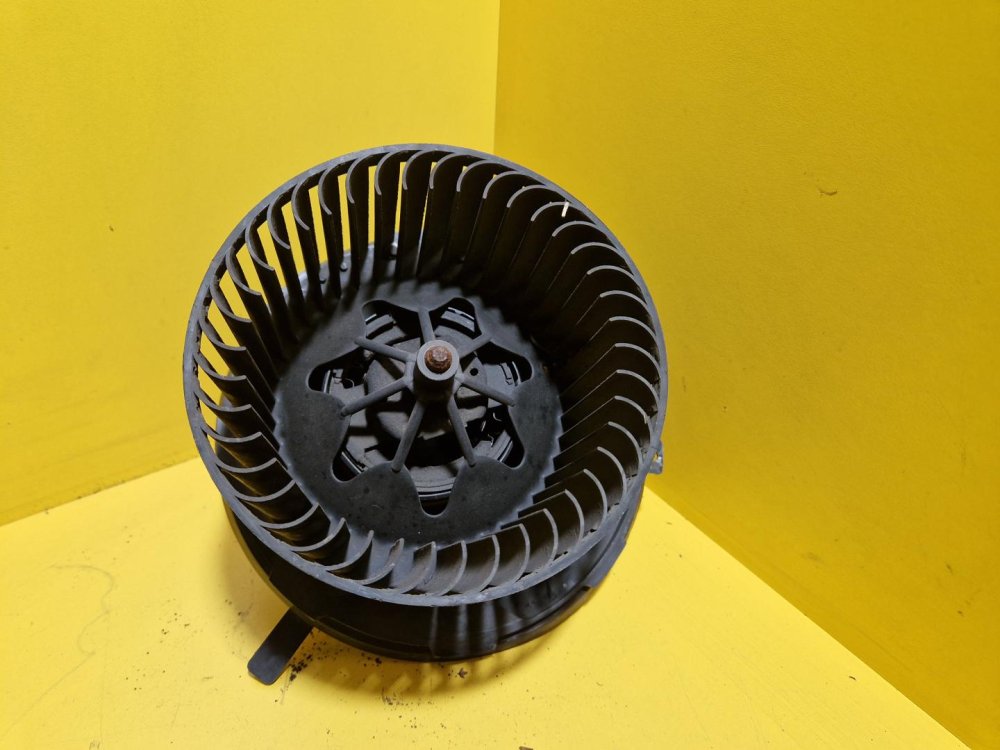 VENTILÁTOR TOPENÍ F011021936 - VW / ŠKODA / SEAT / AUDI - 13794