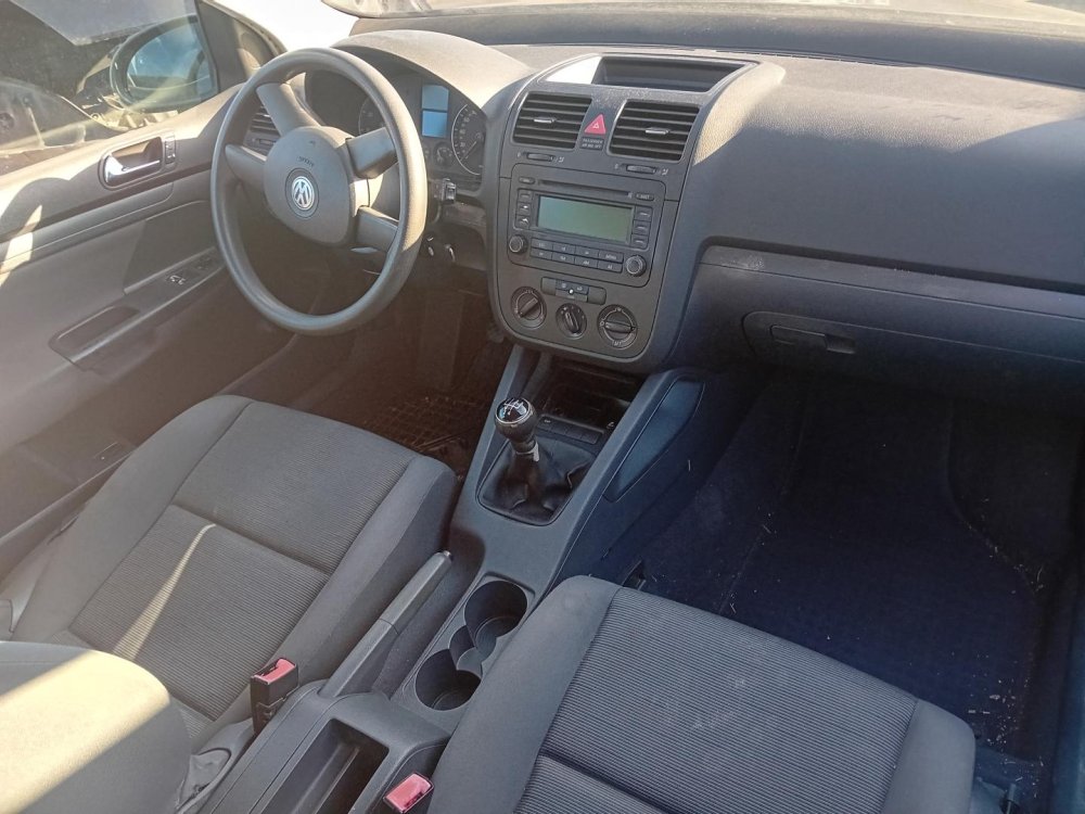 Volkswagen Golf V 1.4 ( BKG ) 66kW r.2004 zelená na náhradní díly