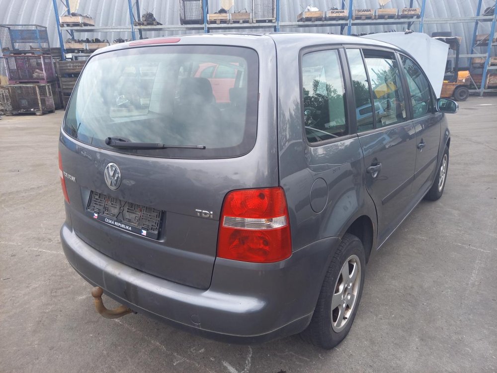 Volkswagen Touran 1.9 TDI ( BKC ) 77kW r.2004 šedá  na náhradní díly  