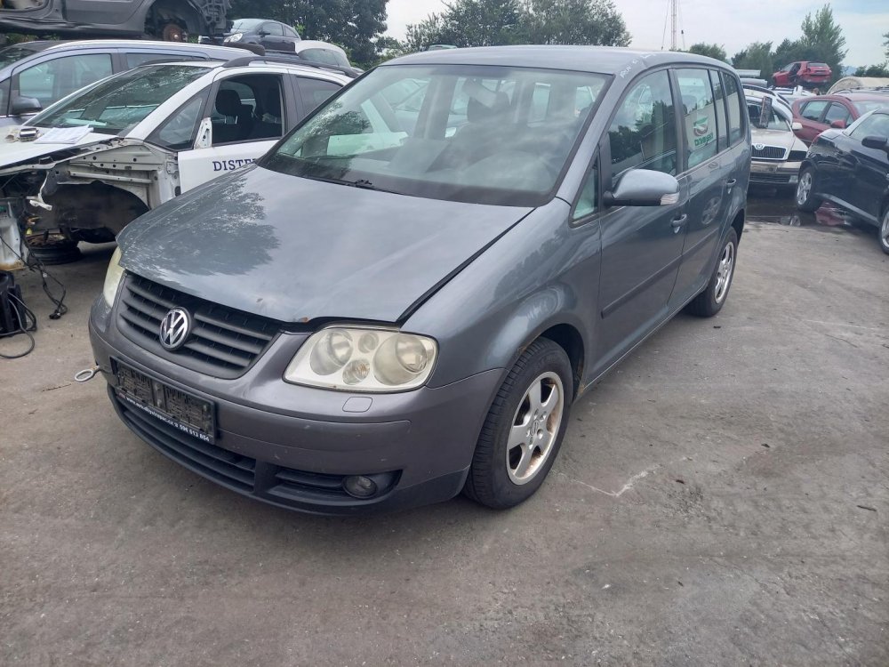 Volkswagen Touran 1.9 TDI ( BKC ) 77kW r.2004 šedá  na náhradní díly  